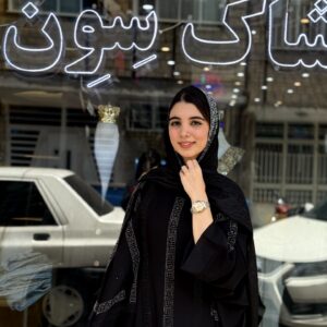 عبایی نگین ورساچه