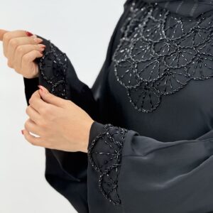 عبایی سنگدوزی زنبوری